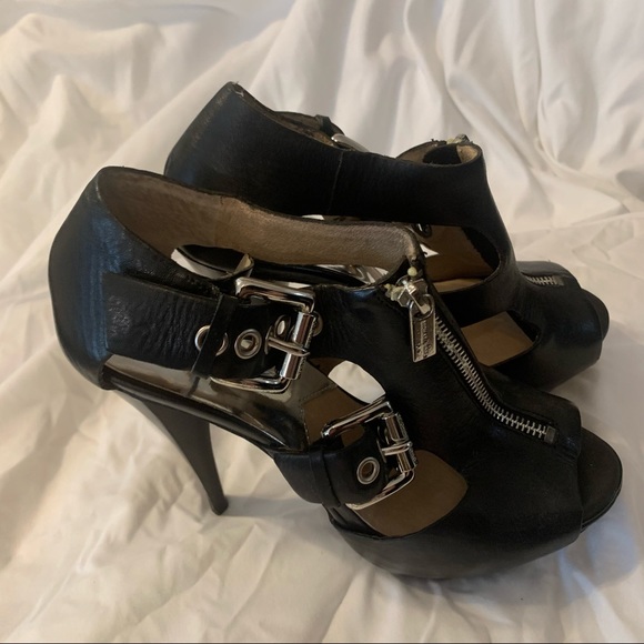 NWOT MICHAEL Michael Kors Downtown Leather Moto Bootie Sandals - Picture 3 of 5